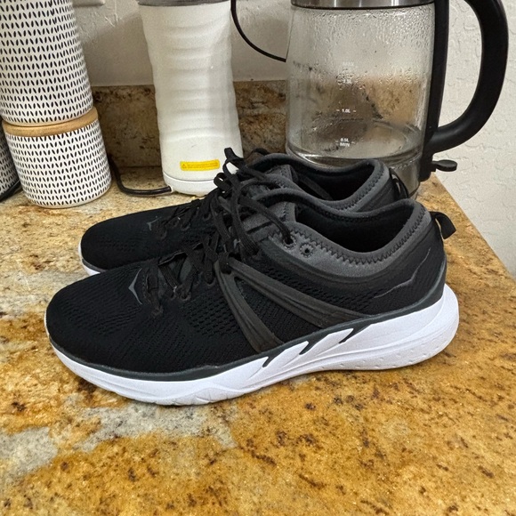 Hoka Tivra size 9.5 - Picture 3 of 9